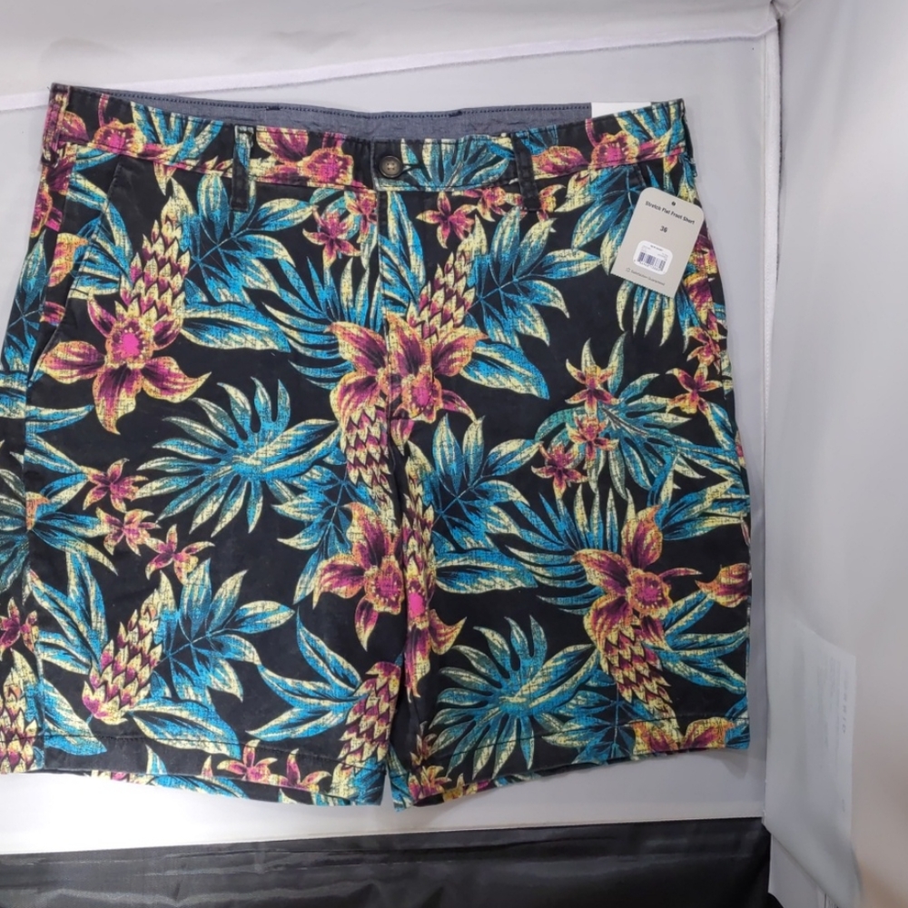 George, size 36 stretch flat front shorts 9" insea
